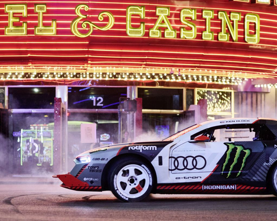 Így driftelt Vegasban az Audi S1 Hoonitron