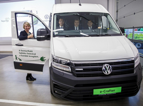 Volkswagen teherautókkal bővült a Posta elektromos flottája