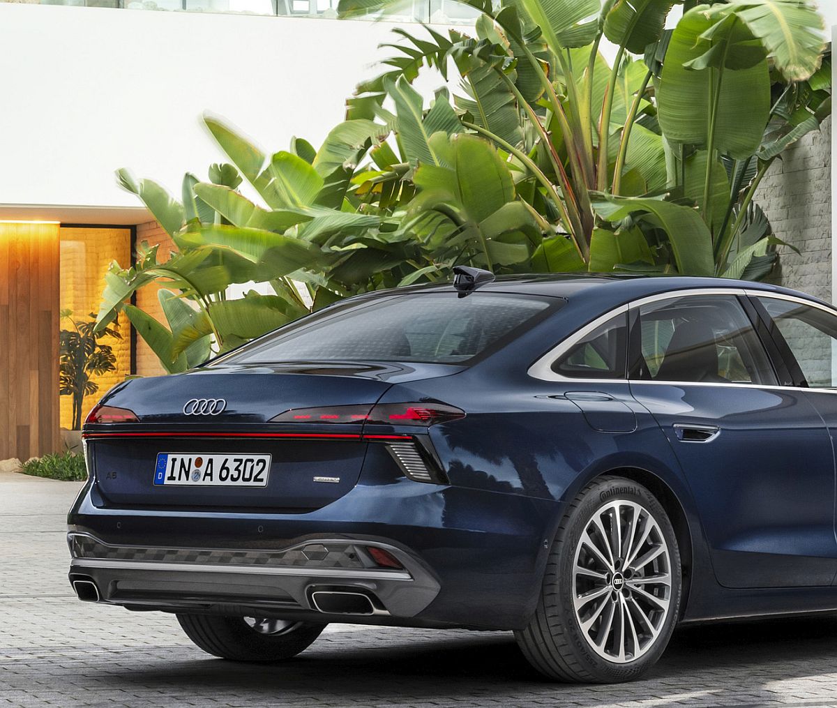 a6_sedan3_m.jpg