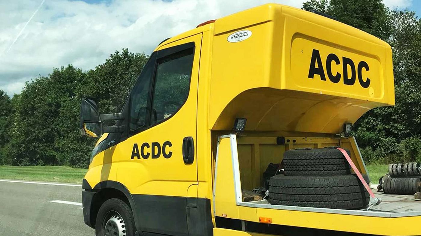 adac1_m.jpg