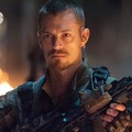 Joel Kinnaman ejtett néhány szót a The Suicide Squad filmről, Joaquin Phoenixről és Robert Pattinsonról is