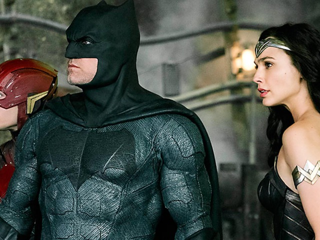 'Az igazság ligája': Új képen Flash, Batman és Wonder Woman