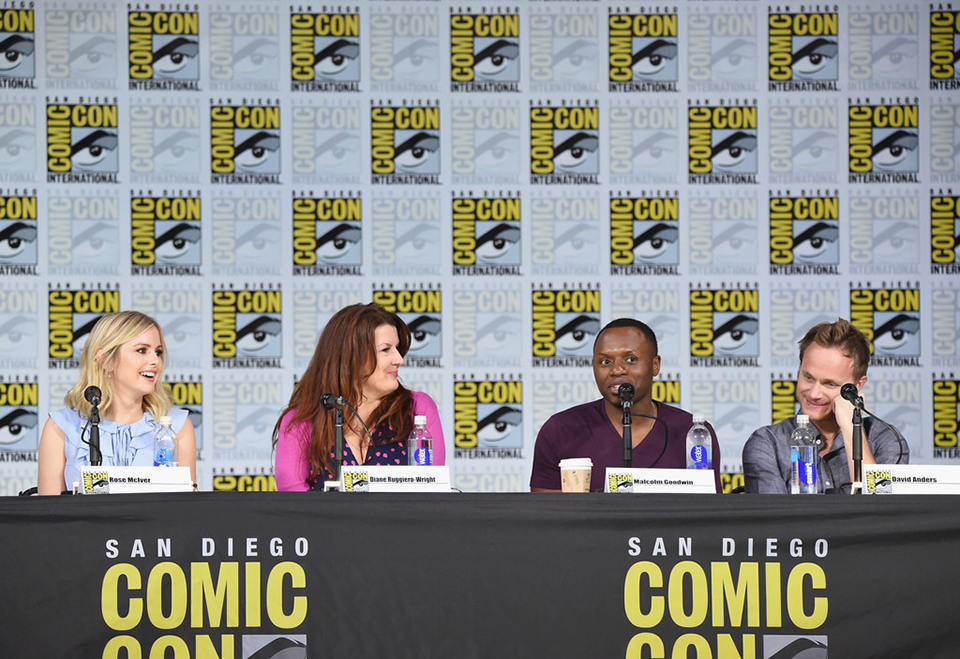 Rose McIver, Diane Ruggiero-Wright producer, Malcolm Goodwin és David Anders (iZombie)