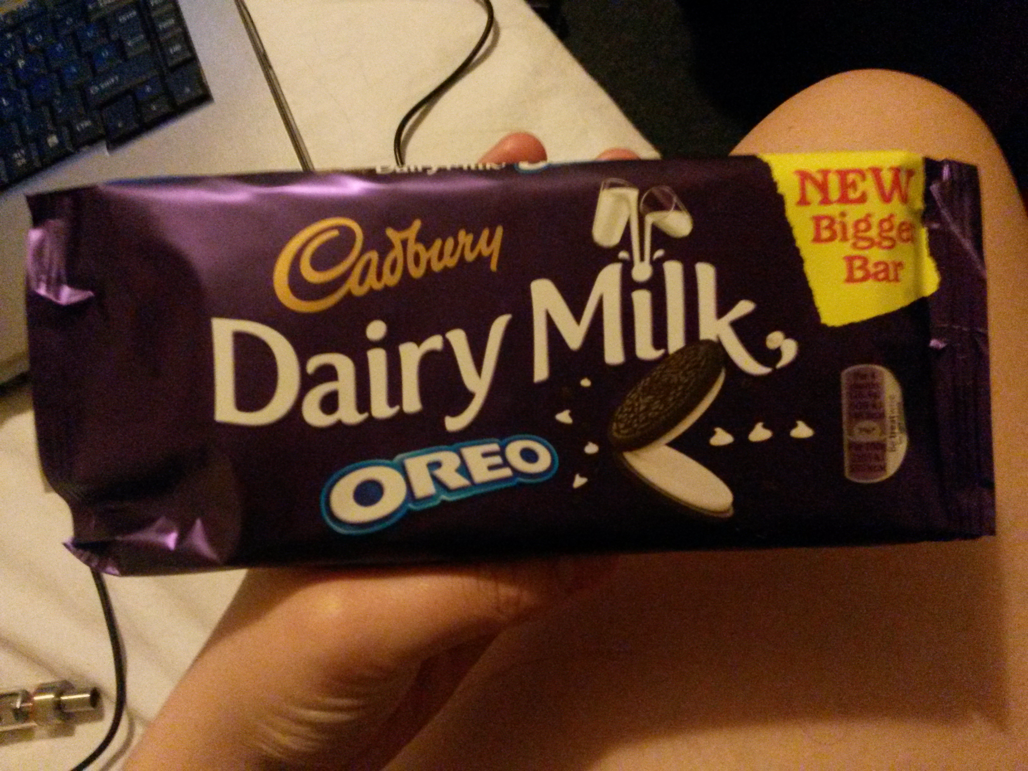 Tudják mi kell nekem :D Kicsit komolyabb, mint otthon a Milka, főleg mert, 180g, rohadt tömény, de kurva finooooom. Igaza volt egyik barátomnak, ha Angliában vagy, nem hagyhatod ki a Cadburyt! 