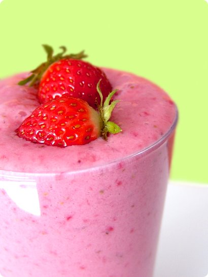 strawberry-soymilk-shake1.jpg