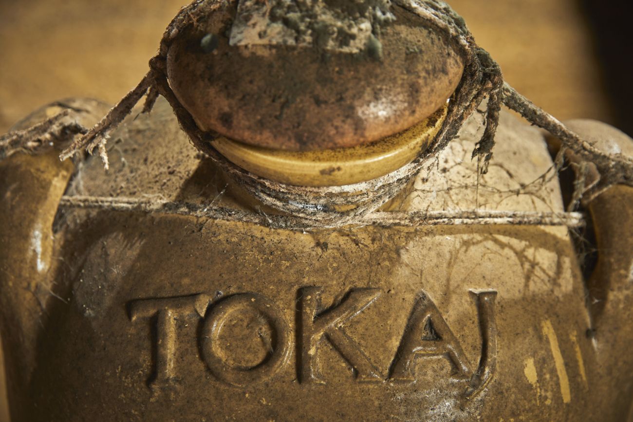 amfora_tokaji_jpg1.jpg