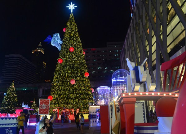 Bangkok-Christmas-tree.jpg