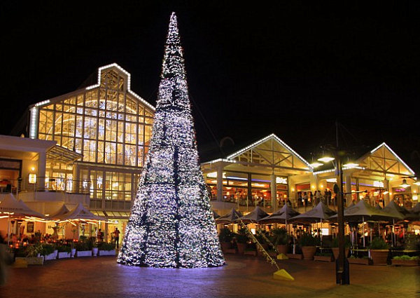 Cape-Town-waterfront-Christmas-tree.jpg
