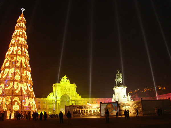 Lisbon-Christmas-tree.jpg