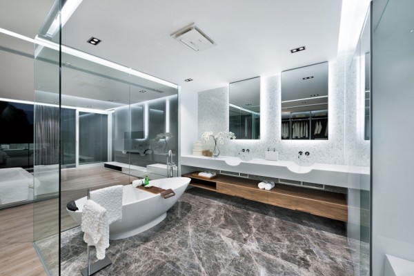 marble-tiled-bath-600x400.jpg