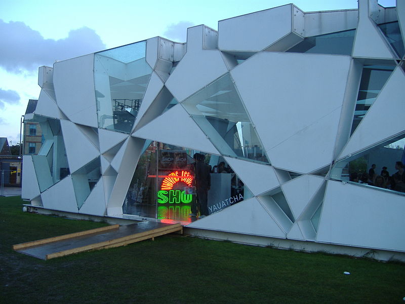 800px-Serpentine_Pavillion_2002.jpg