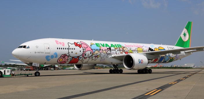 777-hello-kitty-jets-22_tcm33-19893.jpg