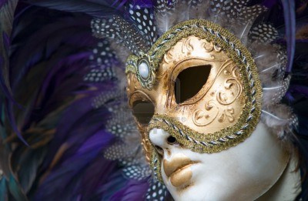 3296587-colorful-carnival-mask.jpg