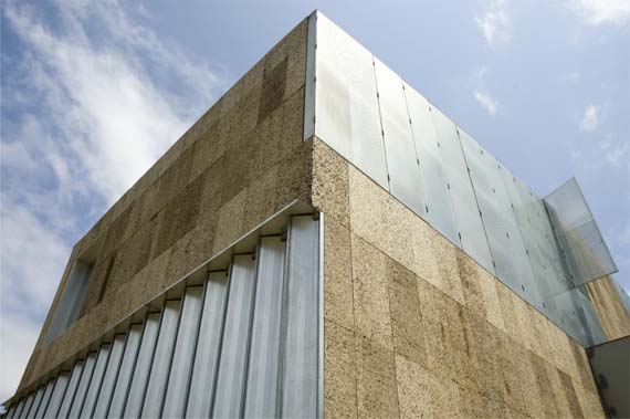 Concrete-Cork-House-by-Arquitectos-Anonimos-2.jpg