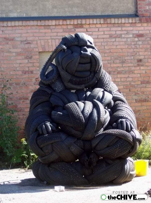 tires-sculptures-17.jpg