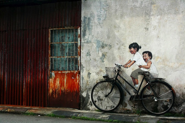 Street-Art-by-Ernest-Zacharevic-in-Penang-Malaysia-2-1-mini.jpeg