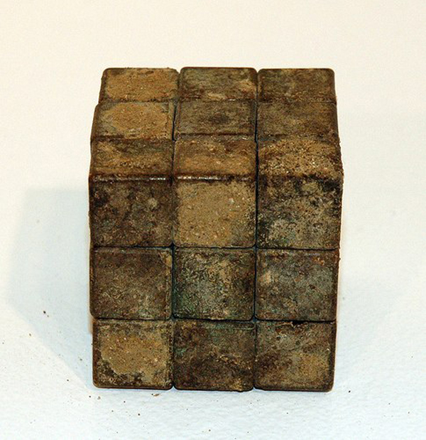 bizarre-rock-rubiks-cube.jpg