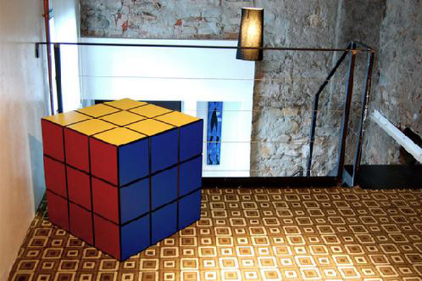 furniture-rubiks-cube-table.jpg