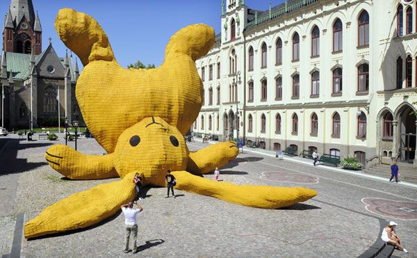 big-yellow-rabbit.jpg