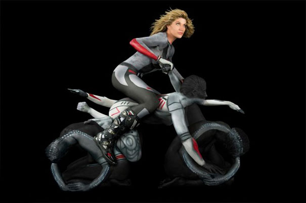 human-motorcycles-bodypaint-trina-merry-2.jpg