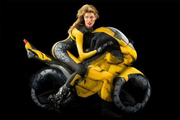 human-motorcycles-bodypaint-trina-merry-3.jpg