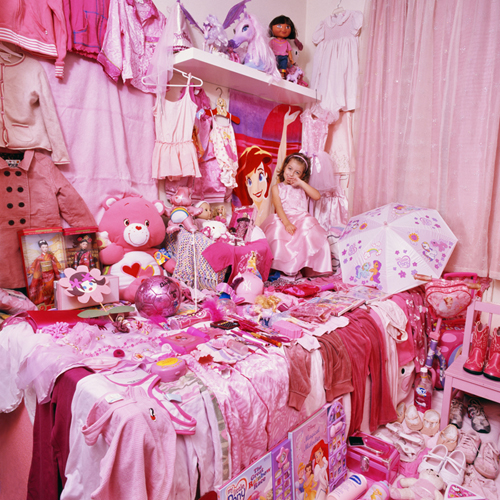 pink-shy-princess-room.jpg