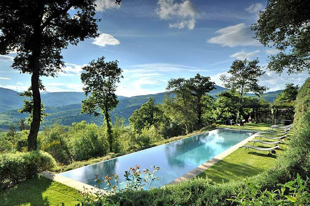villa-arrighi-a-luxury-converted-farmhouse-in-umbria-italy.jpg