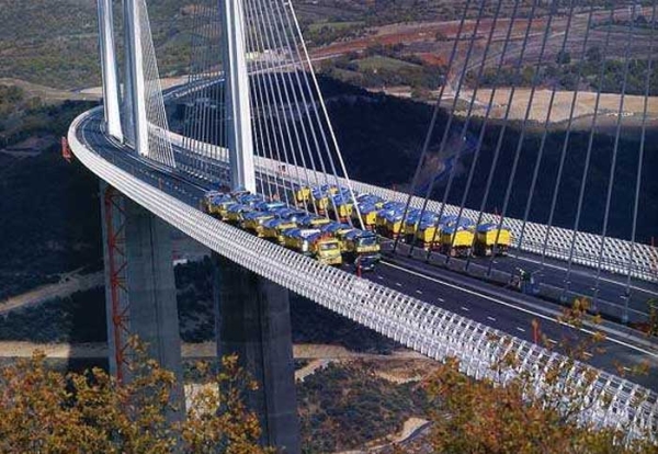 17_viaduc-millau-10_1.jpg