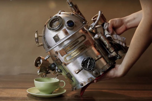 Hogyan csinálj egy ilyen Star Warsos, R2D2-es steampunk teafőzőt?