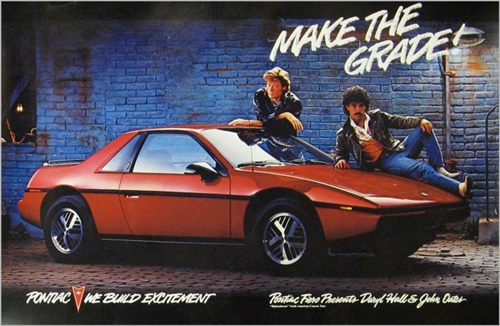 500Fiero1984-pontiac-fiero-showroom-poster-hall-oates_260440029731.png