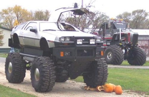 pumpkindelorean-monster-truck-pumpkins-400-x-260.png