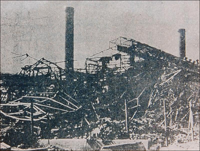 A Yunlin megyében található Huwei cukorgyár (虎尾糖廠) romjai a második világháborús bombázásokat követően.