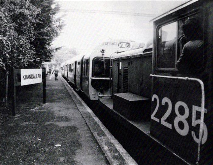 A Ganz EMU-k 1992-es johnsonville-i tesztmenetének lebonyolításában a Palmerston North telephelyű, 2285-ös számú DSC sorozatú mozdony segédkezett. (Forrás: Rails Magazine, 1992/8, p. 10.)