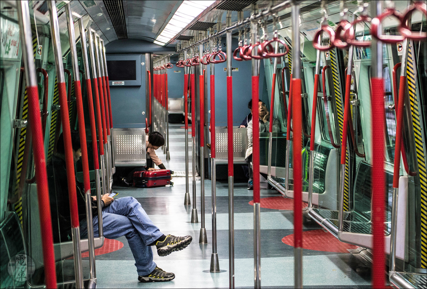Egy Metro Cammel EMU másodosztályú utastere.