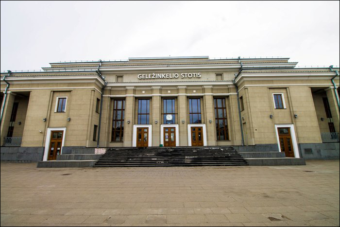 Kaunas állomás homlokzata.