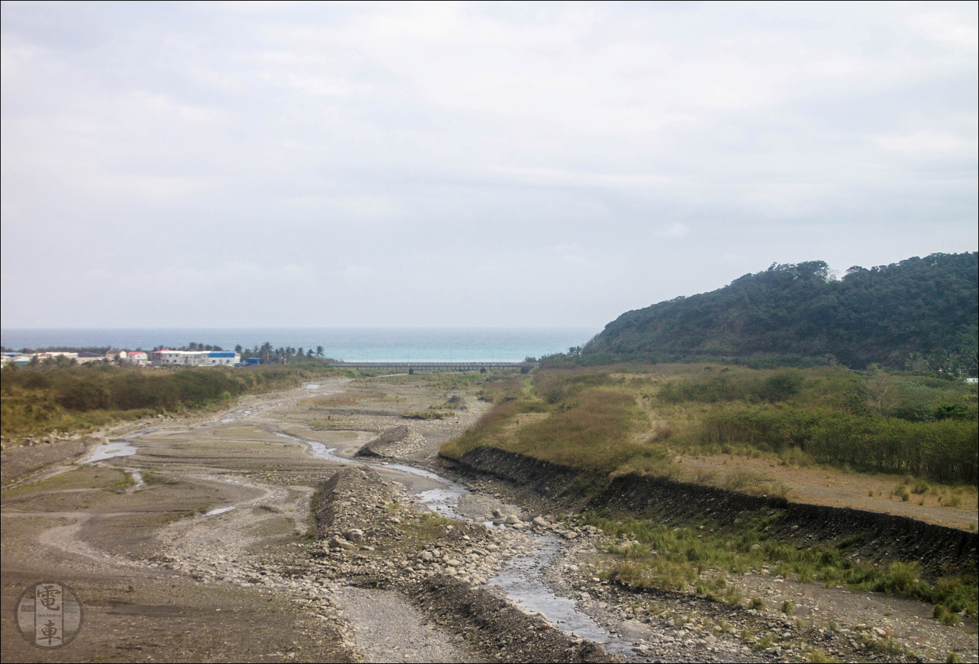 Kilátás Dawu közelében, háttérben a Csendes-óceán.