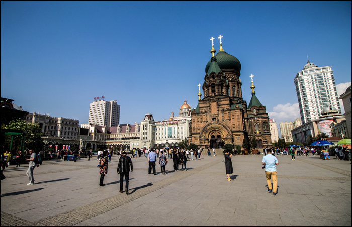A Harbinban található Szent Zsófia katedrális (聖索菲亞教堂, shèng suǒfēiyà jiàotáng).