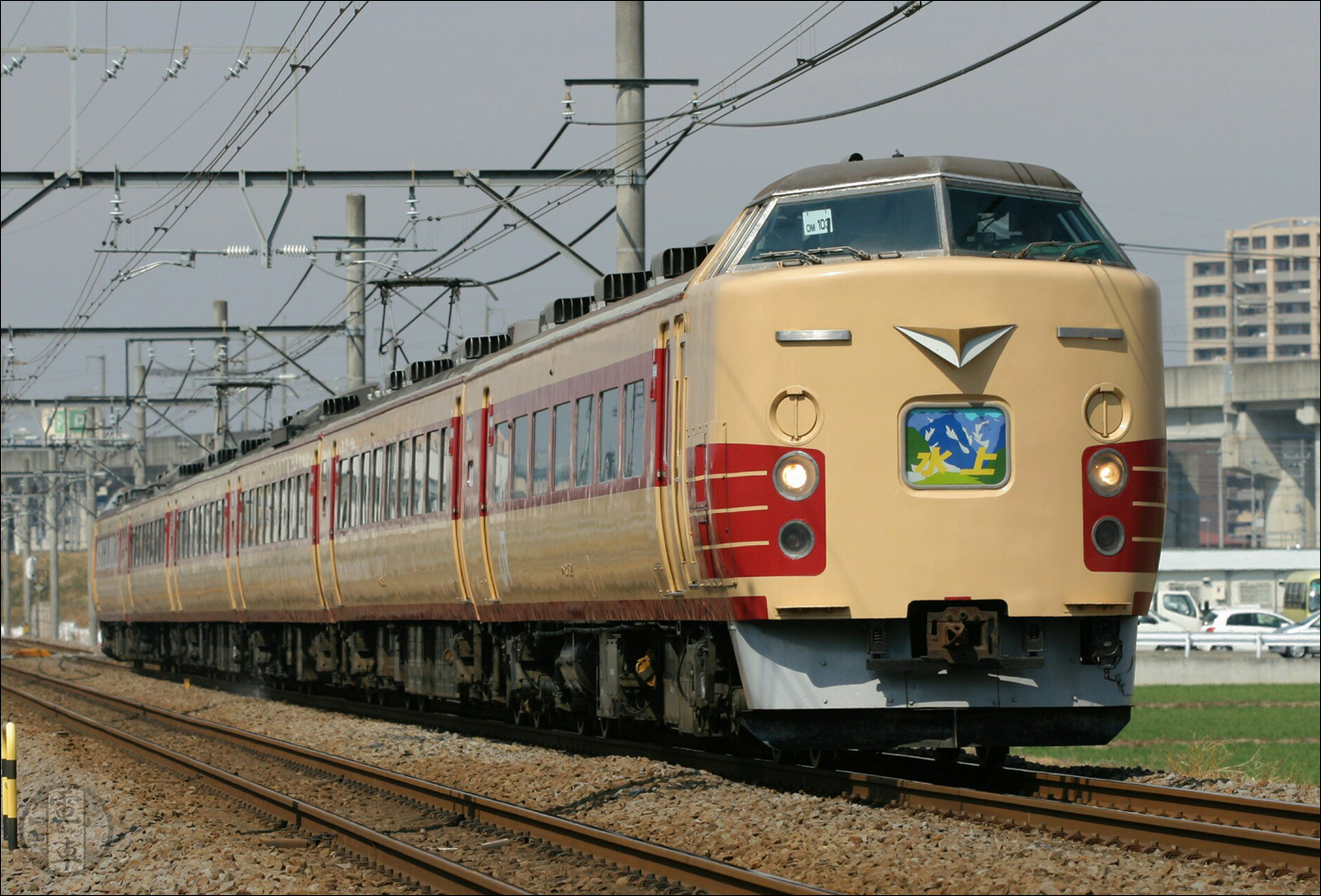 Az egyik utolsó fennmaradt 183-1000-es sorozatú motorvonat a Joetsu vonalon közlekedő „Minakami” különvonatként 2014-ben. A jármű egy részét 2015 márciusában selejtezték, két kocsiját viszont 2015 áprilisa óta egy kiállítás részeként tekinthetjük meg. Az 1000-es alsorozat jelentéséről hamarosan többet is olvashatunk!
