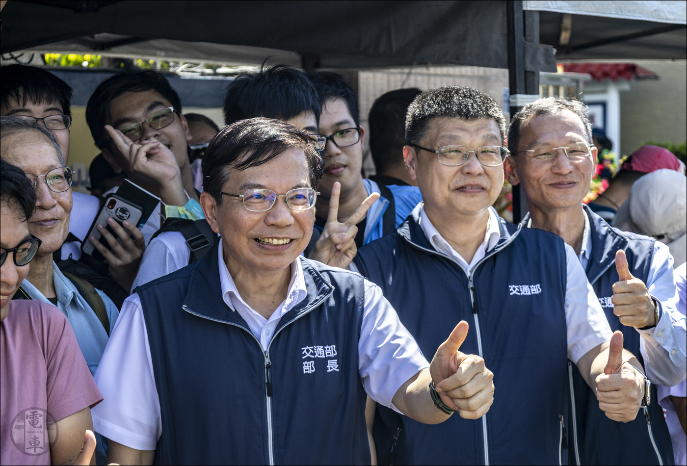 A bemutató sztárvendége Wang Kwo-tsai jelenlegi közlekedési miniszter és Du Yi, a TRA igazgatója volt, akik kegyenceikkel együtt szintén részt vettek a nyilvános bemutató előtti privát eseményen.