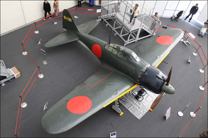 A Mitsubishi által kifejlesztett, de a Nakajima által licenszmegállapodás keretén belül is gyártott A6M típusból 1939 és 1945 között összesen 10430 darab készült, mellyel így a II. világháború egyik legikonikusabb járművei vált. (Forrás: Minkara)