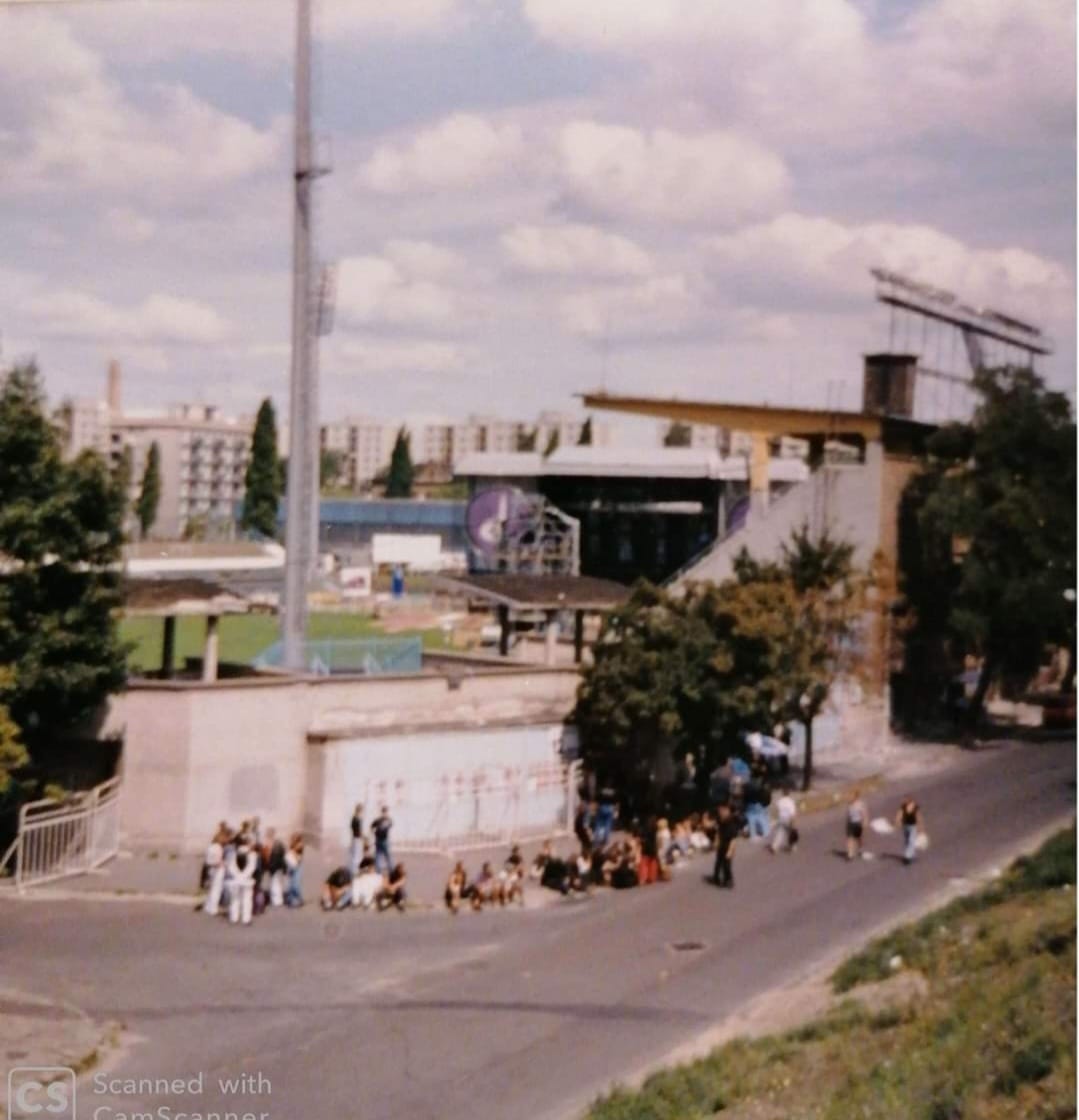 1993dmbudapest296084569_1277253366417520_7457883500760328583_n.jpg