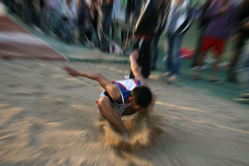 800px-long_jump_1.jpg