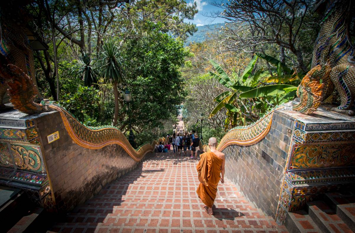 A Wat Phrathat Doi Suthep híres lépcsősora