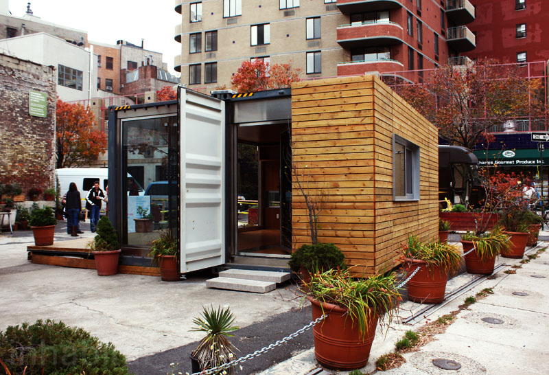 2013-06-20_shipping container home, NYC_1.jpg