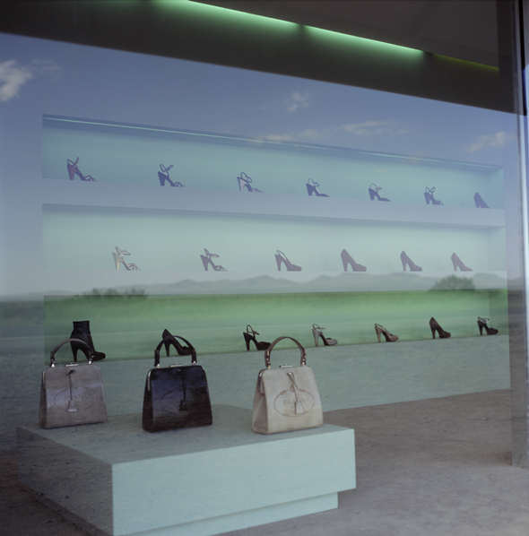 2013-07-02_Prada in desert_inside.jpg