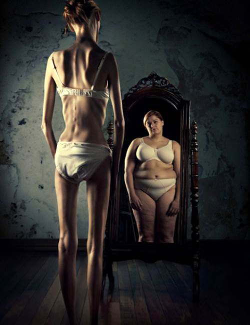 mujer-anorexica-frente-al-espejo.jpg