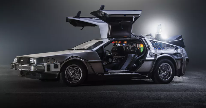 DeLorean - folytatódik a kultikus autók gyártása