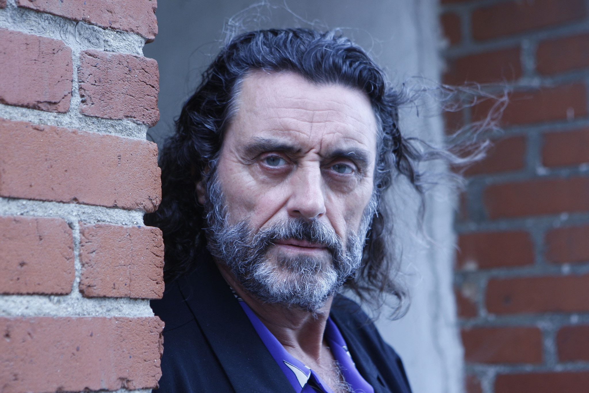 la-et-hc-neil-gaiman-american-gods-ian-mcshane-wednesday-20160302_2.jpg