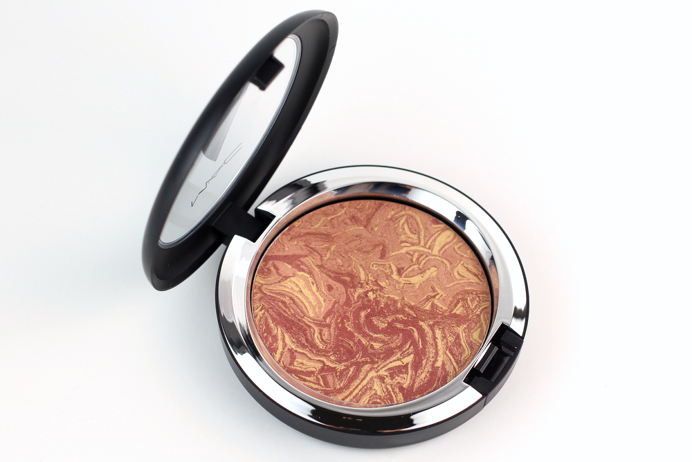 mac-star-trek-collection-mac-trip-the-light-fantastic-powder-in-highly-illogical-swatches-3.jpg