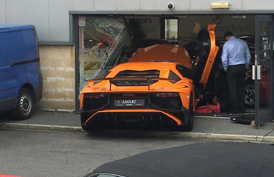 lambo_crash_photo.jpg